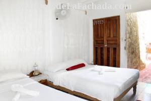 Calle San Procopio # 552 entre calle Lirio y calle Santa Ana.