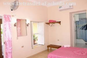 Calle Colón # 367 entre calle Alameda y calle Guásima.