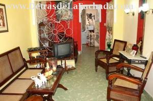 Calle Rosario # 135 entre calle Frank País y calle Cruz Verde.