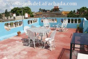 Calle Mercedes # 173 entre Frank País y callejón del Aguacate.