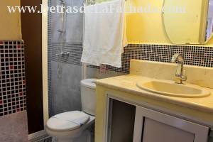 Calle Rosario # 117 entre callejón del Aguacate y calle Cruz Verde.