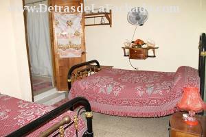 Calle Lirio Blanco # 171 entre calle Frank Hidalgo Gato y Manuel Fajardo.