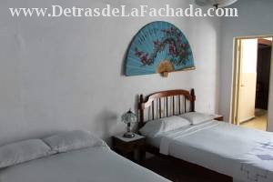 Francisco J. Zerquera 261 e/c Carlos Echenagusia y Jose Marti.