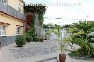 Calle Valdespino # 65 B entre Real y Jovellanos.