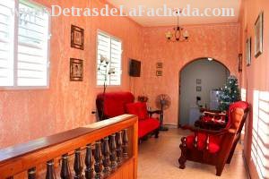 Callejón del Aguacate # 155 B entre calle Santo Domingo y San Procopio.