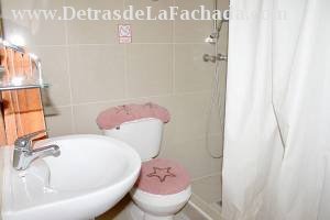 Calle Lirio Blanco # 171 entre calle Frank Hidalgo Gato y Manuel Fajardo.