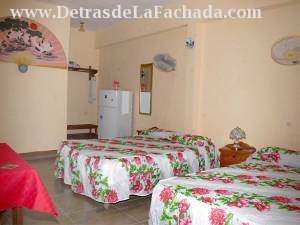 Pablo Pitch Girón 258 e/c Vicente Zuyama e Independencia.