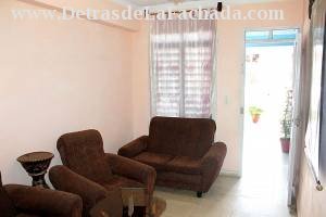 Calle Chanzoneta # 123 entre calle Vigia y calle Carret.