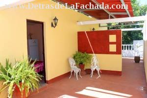 Anselmo Rodríguez 293 A, entre Simón Bolívar y Francisco J. Zerquera.