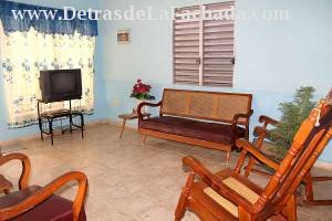 Calle B # 19 entre Concordia y Antonio Duménico.