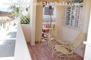 Calle Frank País # 608 entre calle Guaurabo y calle Candelaria.