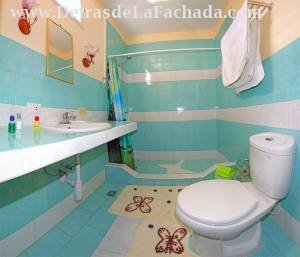 Calle Lirio Blanco # 171 entre calle Frank Hidalgo Gato y Manuel Fajardo.