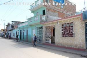 Calle Desengaño # 54 entre calle Reforma y calle Esmeralda.