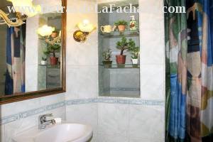 Calle Frank País # 22 entre calle Vigía y calle San Miguel.