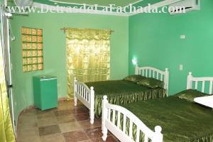 Calle Buen Retiro # 75 e/c calle Luz y San Procopio.