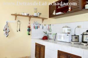 Calle San Procopio # 552 entre calle Lirio y calle Santa Ana.