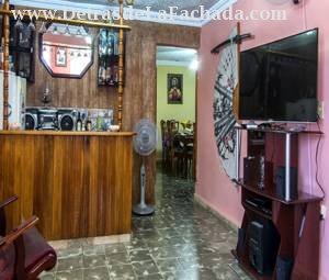 Pedro Zerquera No 201 entre Lino Perez y Antonio Guiteras