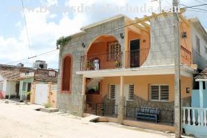 Calle Valdespino # 65 B entre Real y Jovellanos.