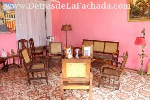 Calle San Procopio 216 entre calle Borrell y Frank País.