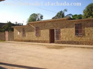 Anselmo Rodríguez # 289 e/c Simón Bolívar y Francisco Javier Zerquera.