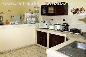 Calle Cruz Verde # 93-A entre callejón de las Angarillas y calle Desengaño.