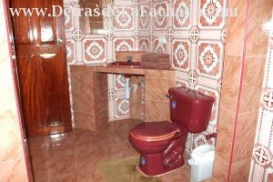 Calle Buen Retiro # 75 e/c calle Luz y San Procopio.