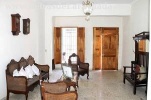 Calle Desengaño # 220-A entre calle Frank País y calle Cruz Verde.