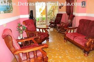 Calle Cruz Verde # 84-A (altos) entre calle Desengaño y callejón de las Angarillas.