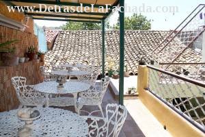 Callejón de Galdós # 2 entre calle Alameda y calle Media Luna.