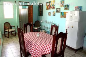 Calle Frank País # 608 entre calle Guaurabo y calle Candelaria.