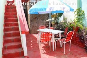 Calle San Procopio # 552 entre calle Lirio y calle Santa Ana.