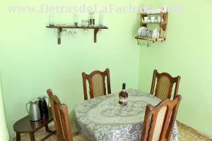 Calle San Procopio # 552 entre calle Lirio y calle Santa Ana.