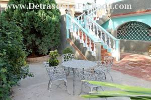 Calle Buen Retiro # 283 entre calle América y Constancia.  Trinidad. Sancti Spiritus. Cuba.