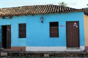 Juan Manuel Marquez (Amargura) 134-A. e/c Calixto Sanchez e Isidoro Armenteros.