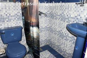 Calle Rosario # 117 entre callejón del Aguacate y calle Cruz Verde.