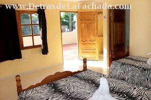 Calle Buen Retiro # 283 entre calle América y Constancia.  Trinidad. Sancti Spiritus. Cuba.