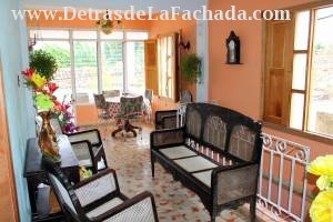 Santo Domingo # 172, e/c Jesús María y Borrell.