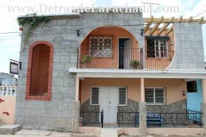 Calle Valdespino # 65 B entre Real y Jovellanos.