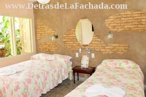 Calle Concordia # 31 entre calle Frank País y calle Jesús María.