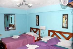 Callejón de Galdós # 2 entre calle Alameda y calle Media Luna.