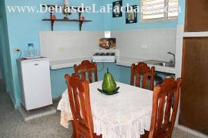 Calle Guaurabo # 80 entre calle Cruz Verde y callejón del Aguacate.