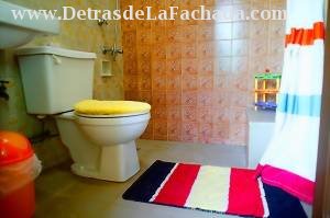 Pedro Zerquera # 172 entre Lino Perez y Camilo Cienfuegos