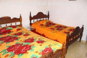 Calle Frank País # 608 entre calle Guaurabo y calle Candelaria.