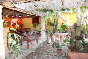 Calle Jovellanos # 167 esquina calle Perla.  Casilda.