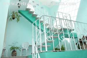 Calle Desengaño # 220-A entre calle Frank País y calle Cruz Verde.