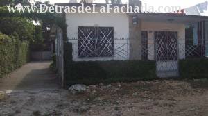 Carretera del Jibaro/ frente a Frutas Selectas