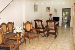 Calle Cruz Verde # 93-A entre callejón de las Angarillas y calle Desengaño.