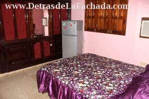 Calle Buen Retiro # 75 e/c calle Luz y San Procopio.