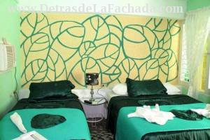 Pedro Zerquera #160-B e/ Camilo Cienfuegos y Lino Perez.