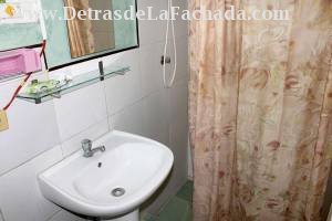 Calle Lirio Blanco  # 255 entre Santo Domingo y San Procopio.